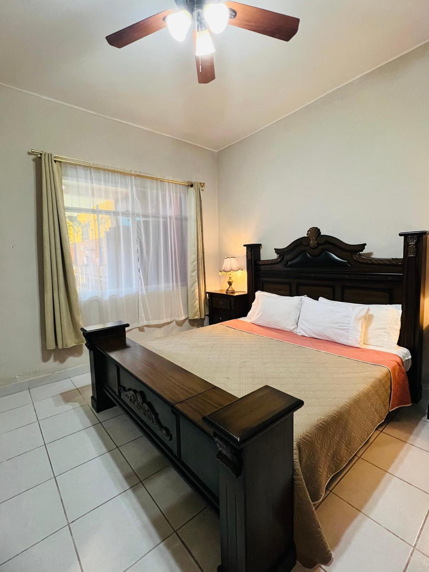 Hosteria Casa Marquez Leon Luaran gambar