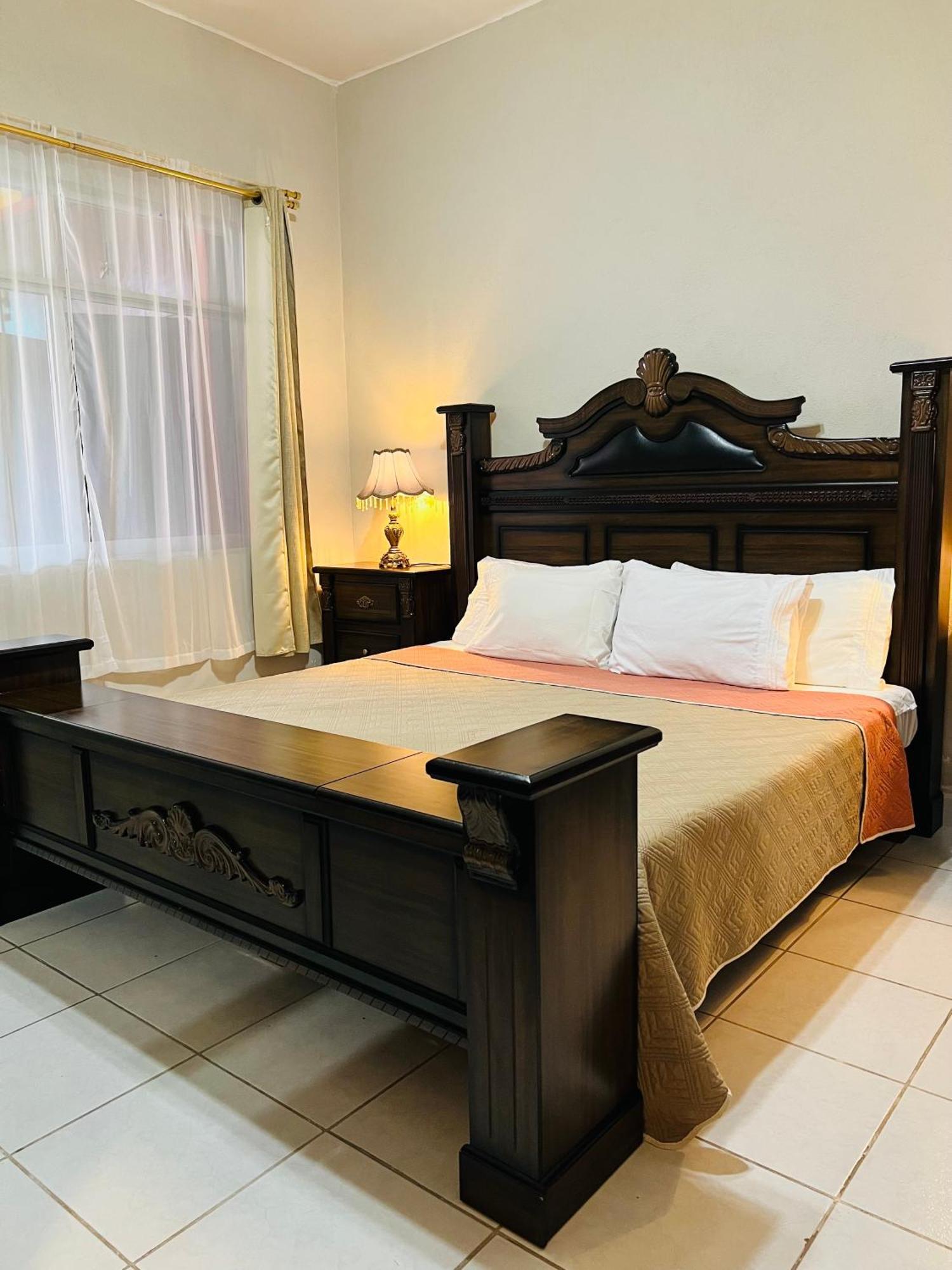 Hosteria Casa Marquez Leon Luaran gambar